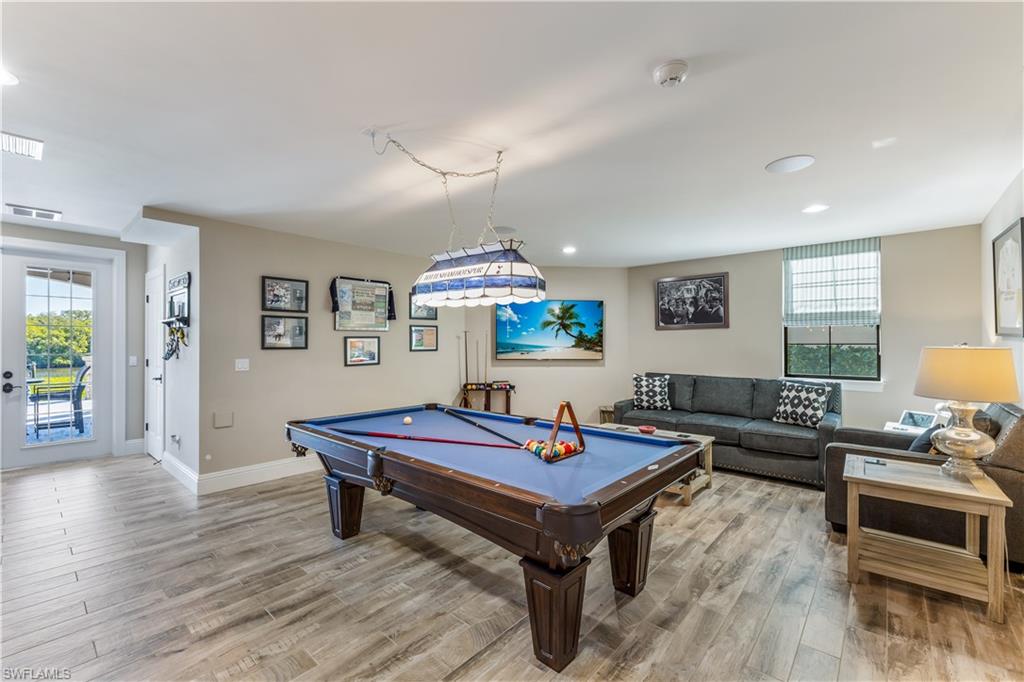 JONATHAN HARBOUR - Residential