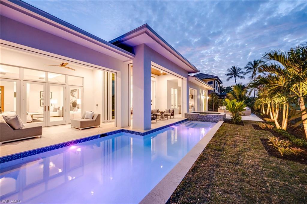 MOORINGS - Residential