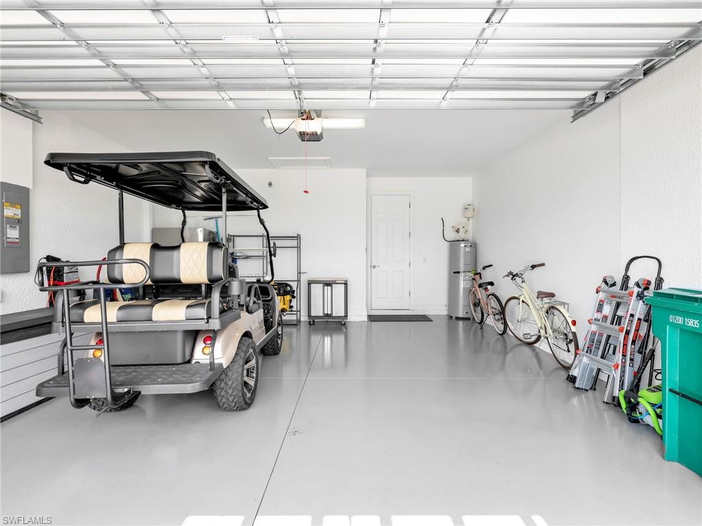 HALFMOON POINT - Residential