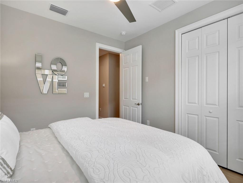 HALFMOON POINT - Residential