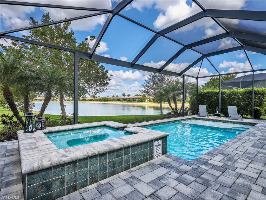 HALFMOON POINT - Residential