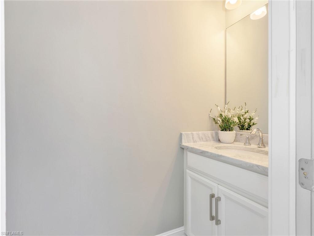 HALFMOON POINT - Residential