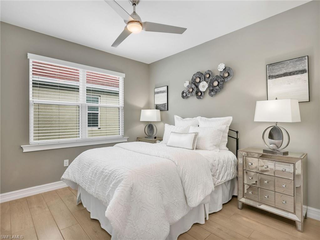 HALFMOON POINT - Residential