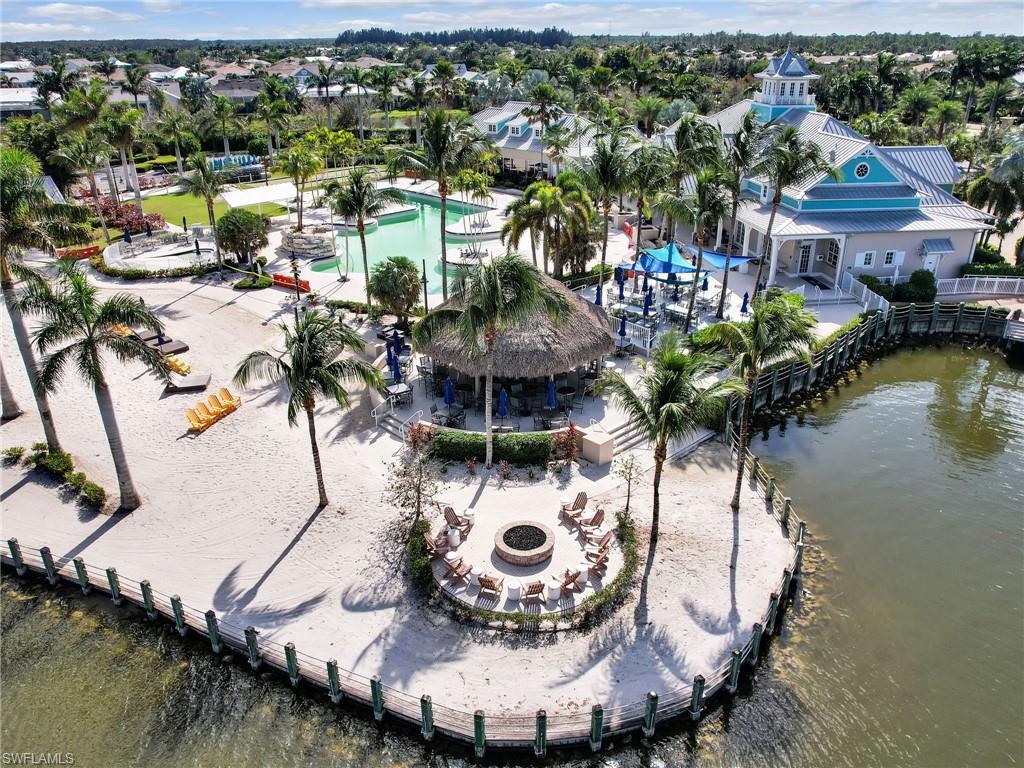 HALFMOON POINT - Residential