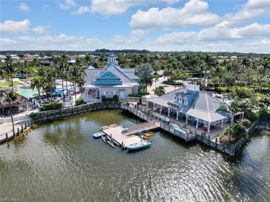 HALFMOON POINT - Residential