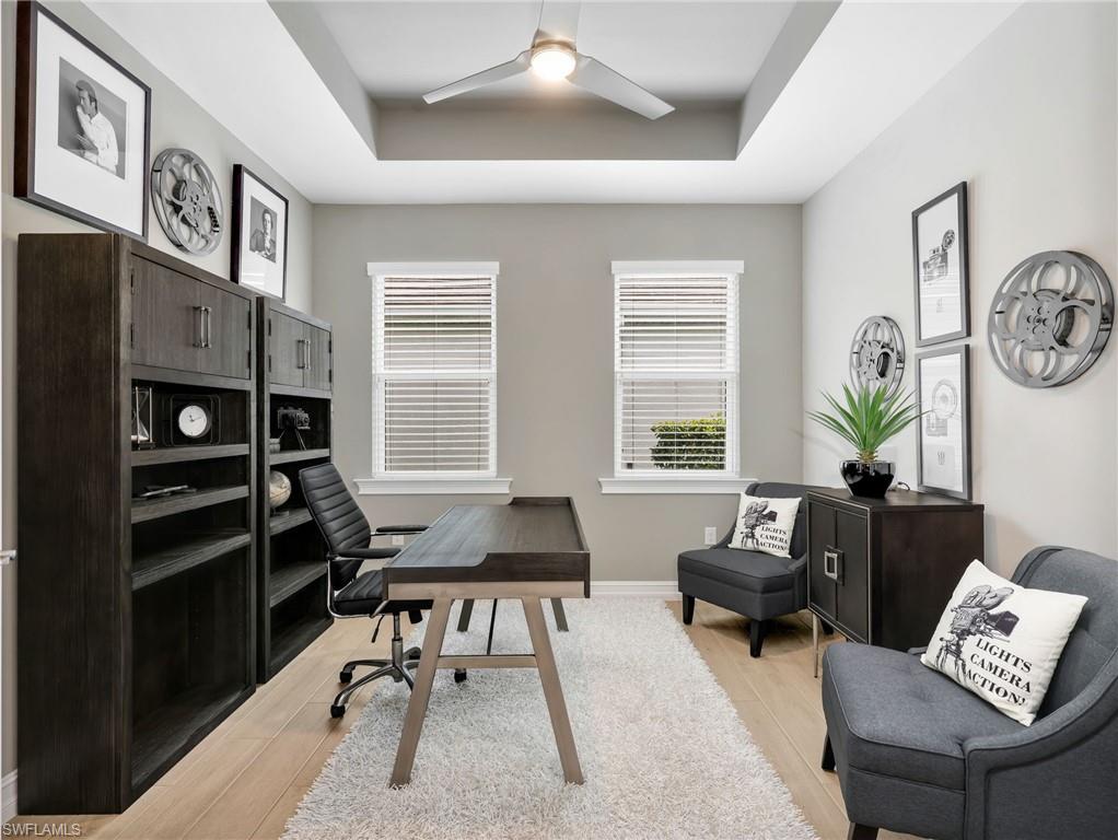 HALFMOON POINT - Residential