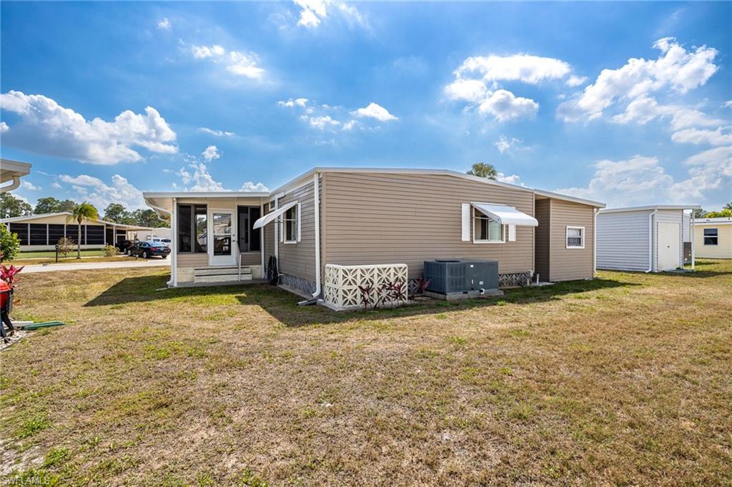 SIX LAKES COUNTRY CLUB - Residential