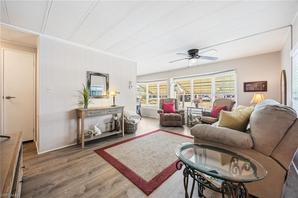 SIX LAKES COUNTRY CLUB - Residential