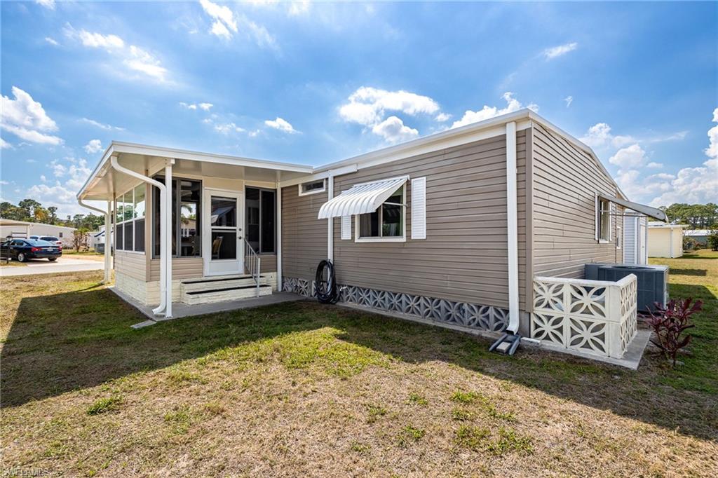 SIX LAKES COUNTRY CLUB - Residential