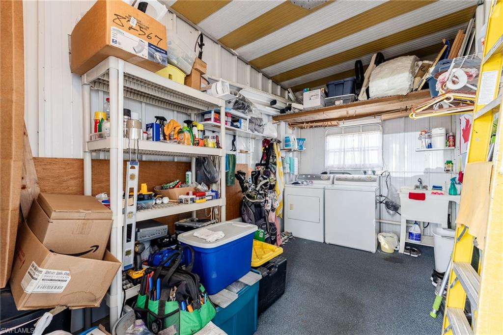 SIX LAKES COUNTRY CLUB - Residential