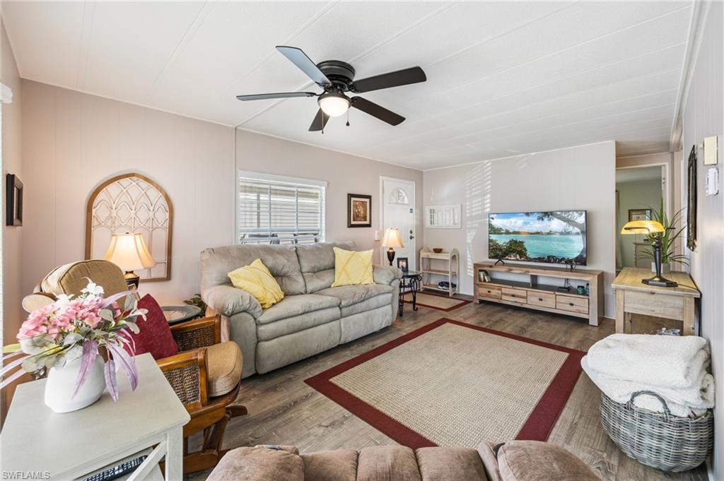 SIX LAKES COUNTRY CLUB - Residential