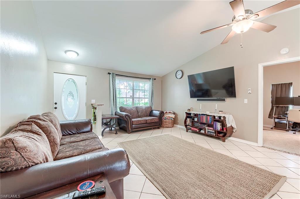 SAN CARLOS PARK - Residential