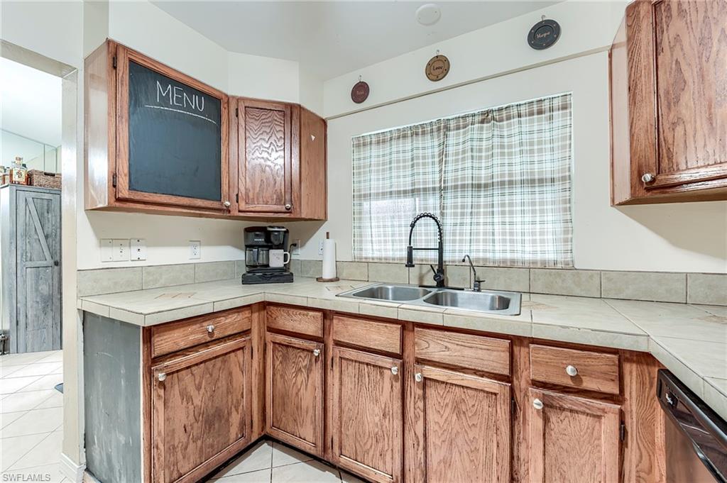 SAN CARLOS PARK - Residential