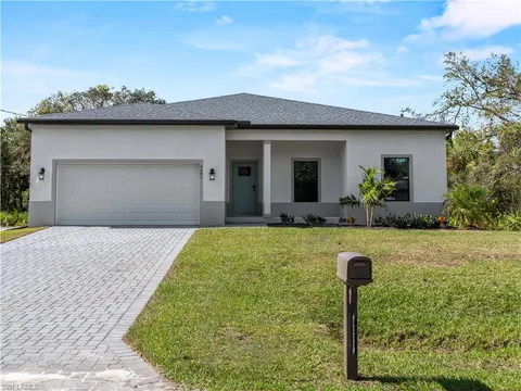 1131 Augusta St E, Lehigh Acres, FL 33974 - #: 224048829
