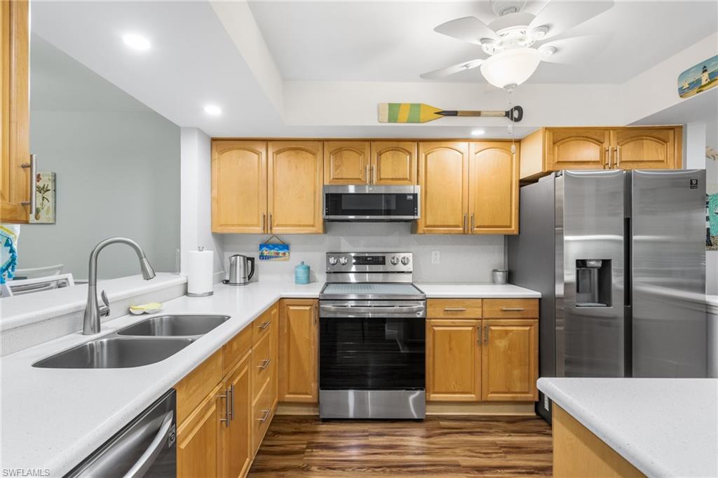 CLUB AT CRYSTAL LAKE CONDOMINIUM - Residential