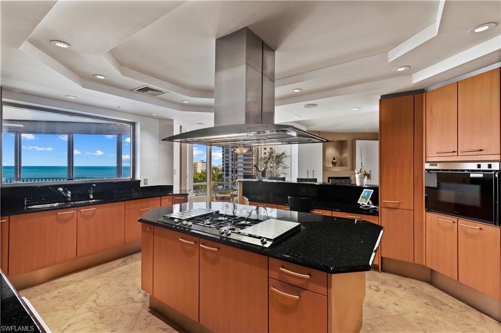 WINDSOR AT BAY COLONY - Residential