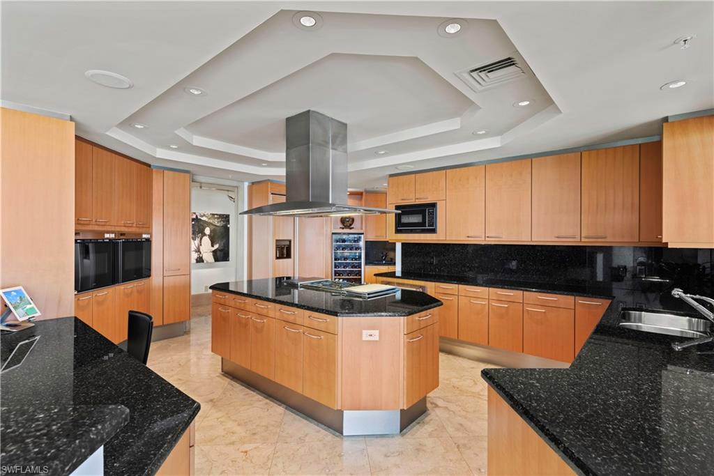 WINDSOR AT BAY COLONY - Residential