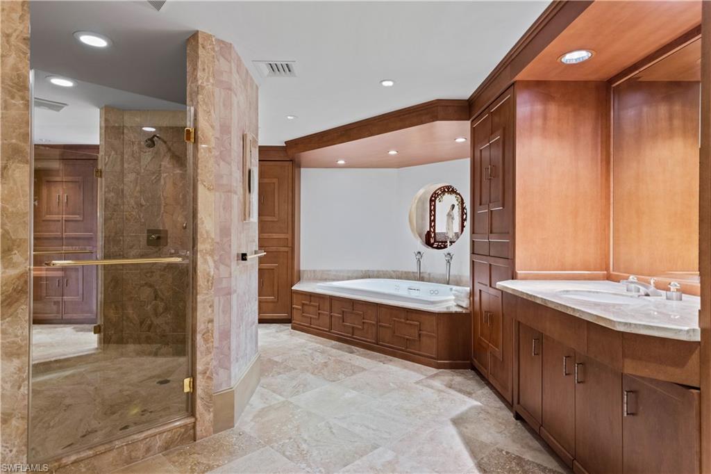 WINDSOR AT BAY COLONY - Residential