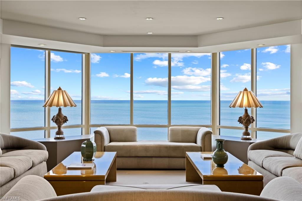 WINDSOR AT BAY COLONY - Residential