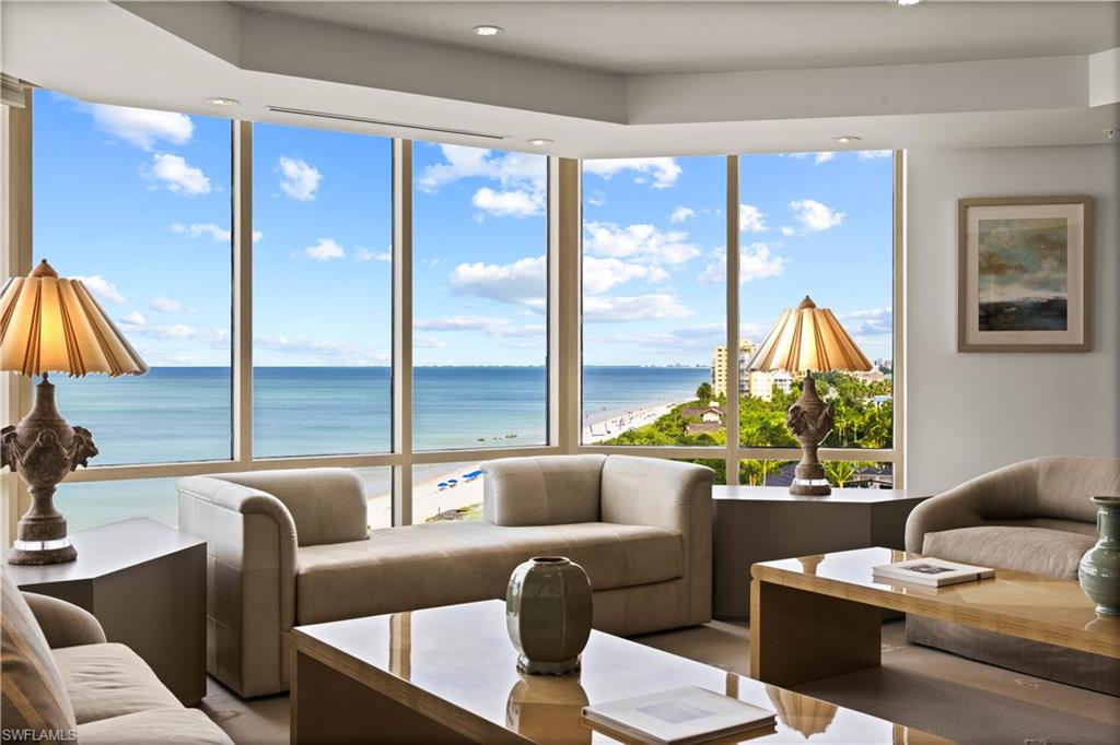 WINDSOR AT BAY COLONY - Residential