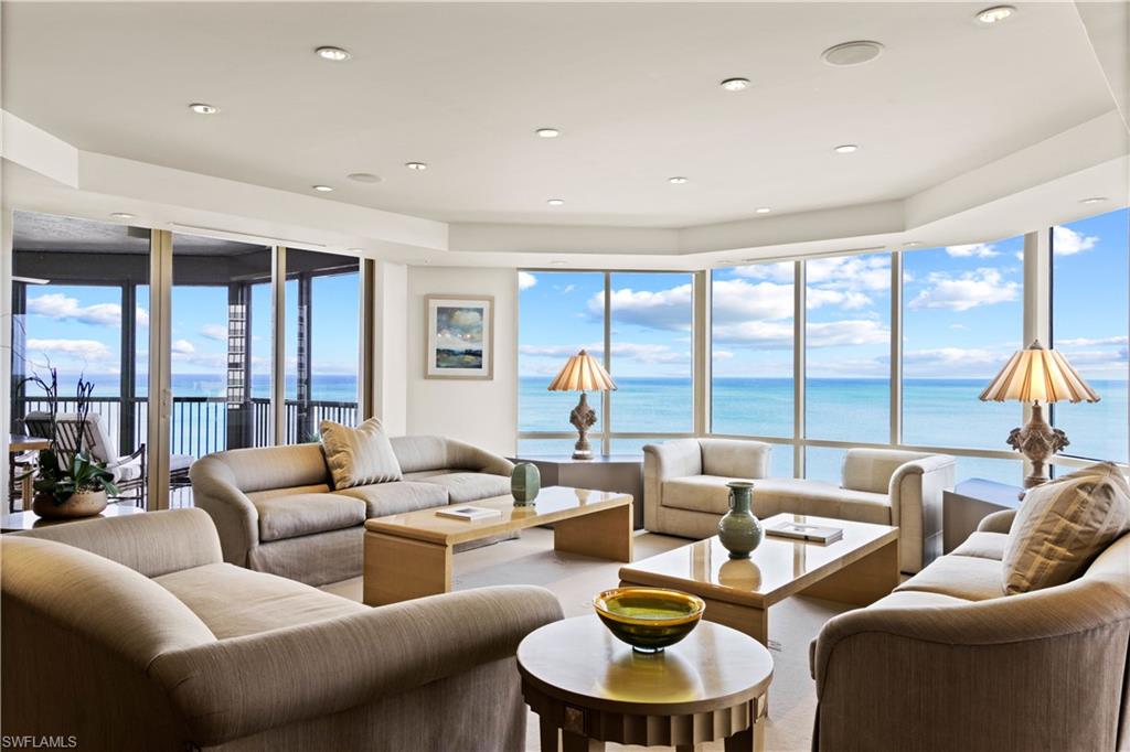 WINDSOR AT BAY COLONY - Residential