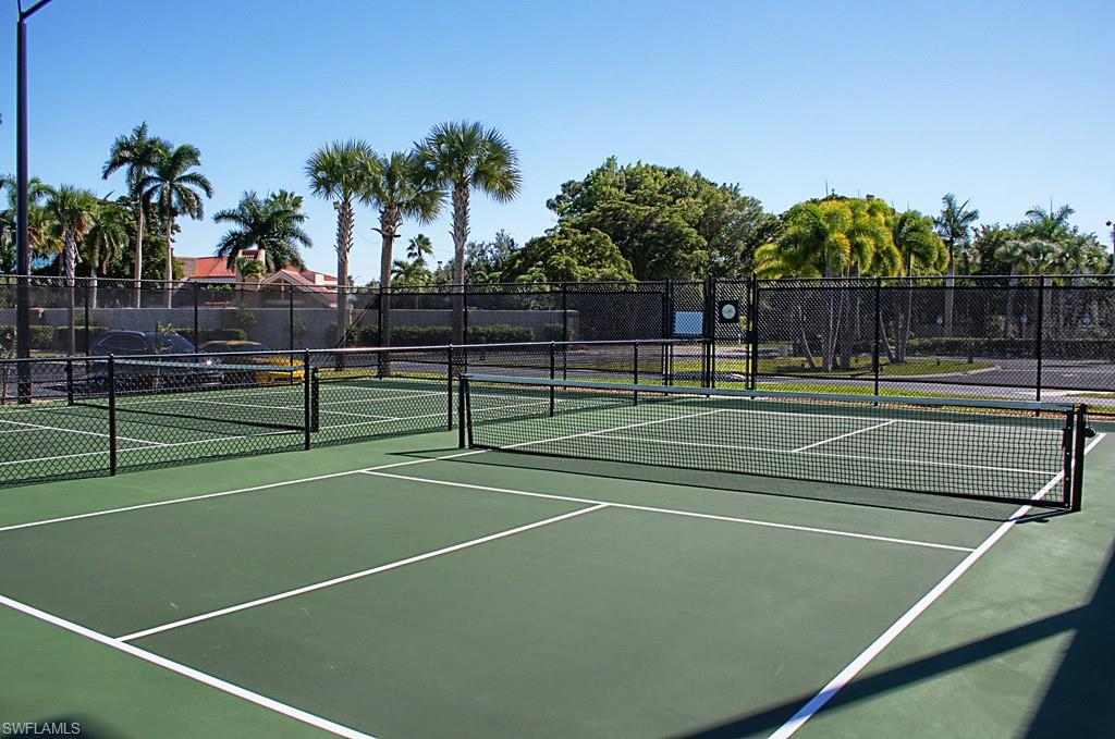 SEVEN LAKES - Residential