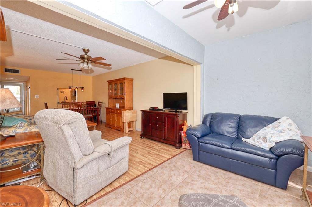 SEVEN LAKES - Residential