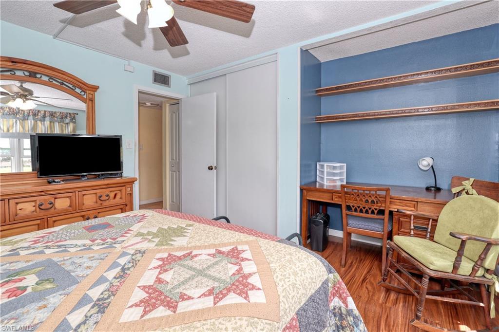 SEVEN LAKES - Residential