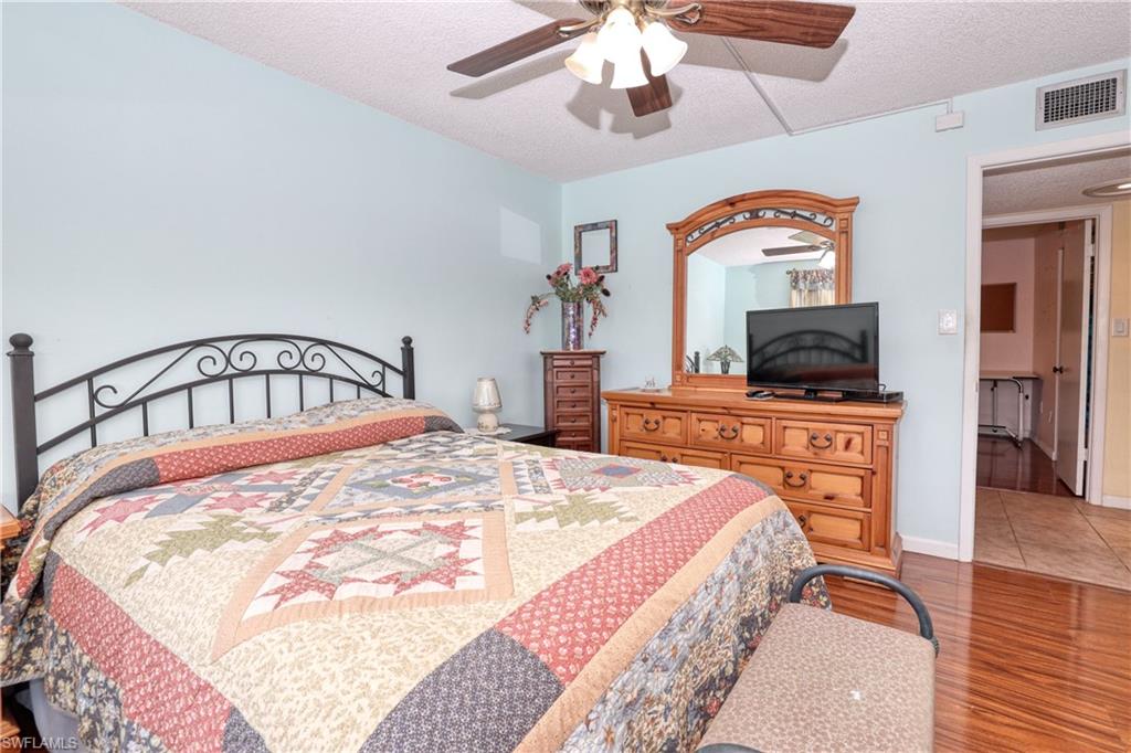 SEVEN LAKES - Residential