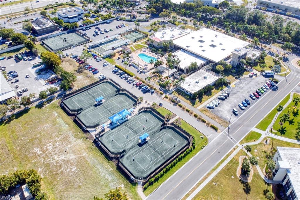 SEVEN LAKES - Residential