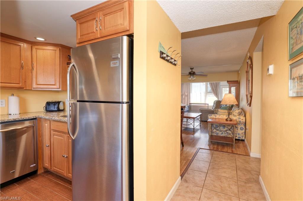 SEVEN LAKES - Residential