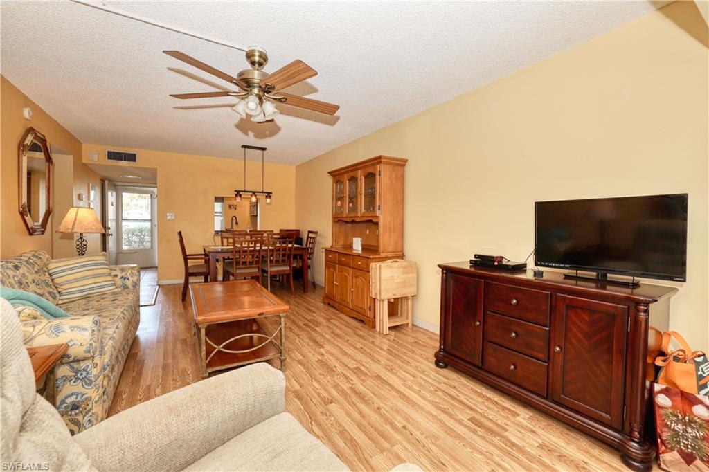 SEVEN LAKES - Residential