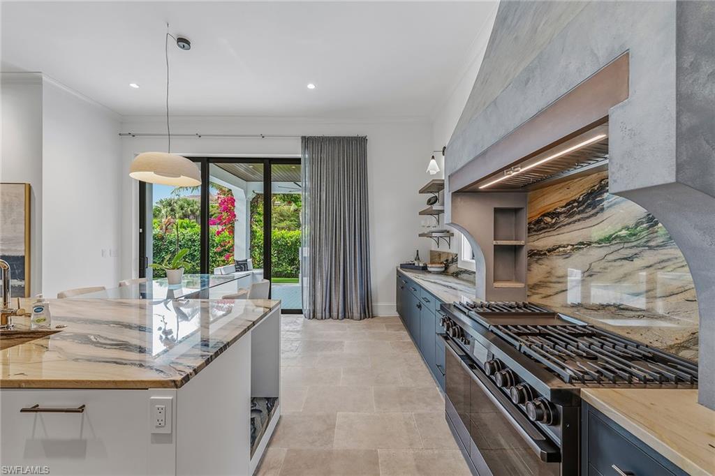 TRADITIONS - Residential