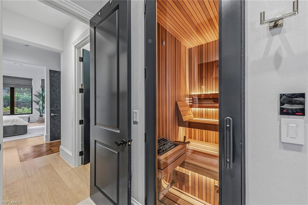 TRADITIONS - Residential