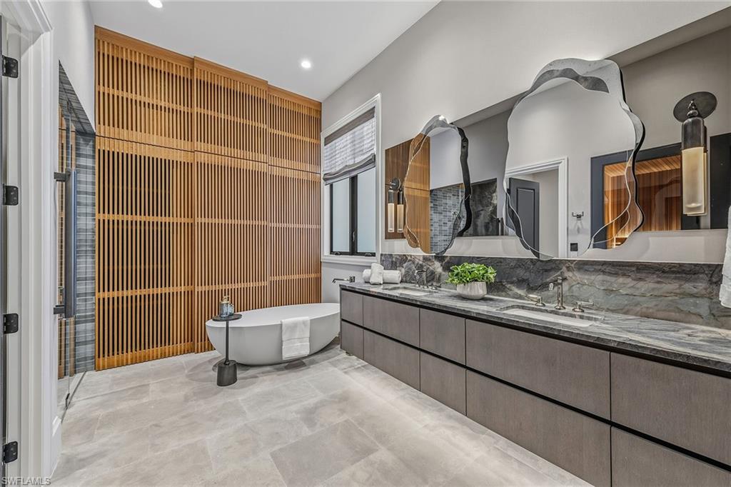 TRADITIONS - Residential