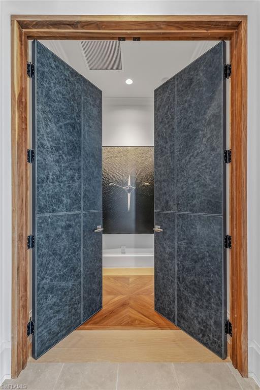 TRADITIONS - Residential