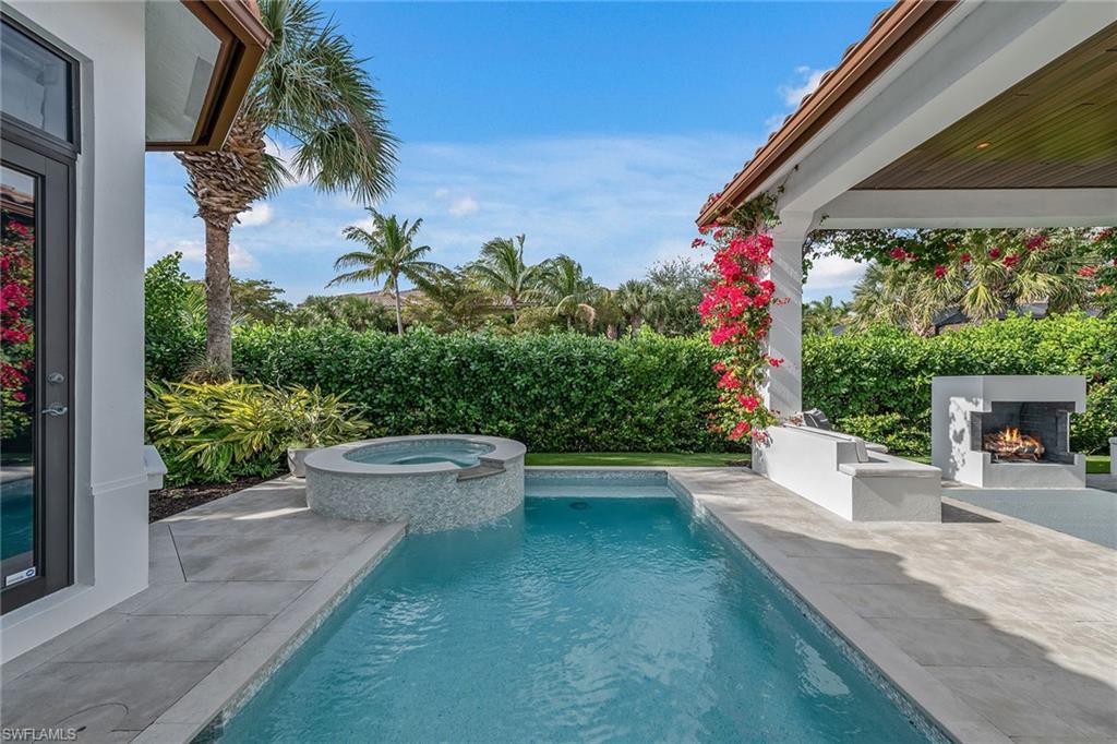 TRADITIONS - Residential