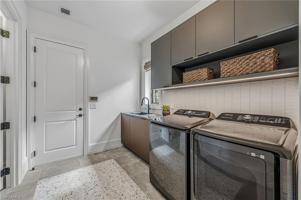 TRADITIONS - Residential