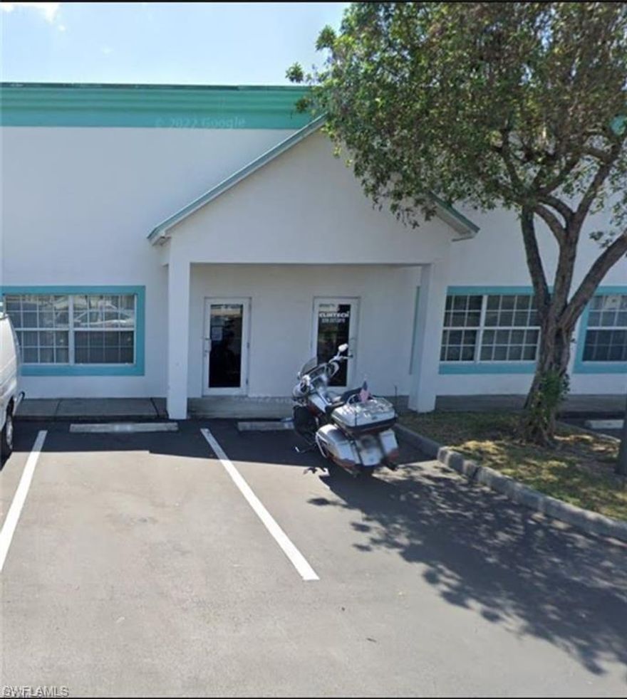 Located in Fort Myers, near Southwest Florida International Airport and close to Colonial Blvd, and minutes from I-75. This Warehouse hosts it's ownprivate office 400 sqft, bathroom and breakroom with 1,365 total sqft (Warehouse 950sqft). Exclusive 24hr gated access. With 16' Height and witha 14'x16' metal roll-down door. 5-mile population >140K, 5-mile Income > $105K.