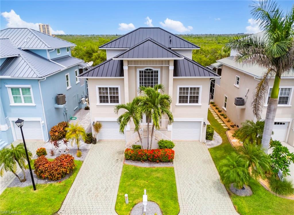 OLD PELICAN BAY - Residential