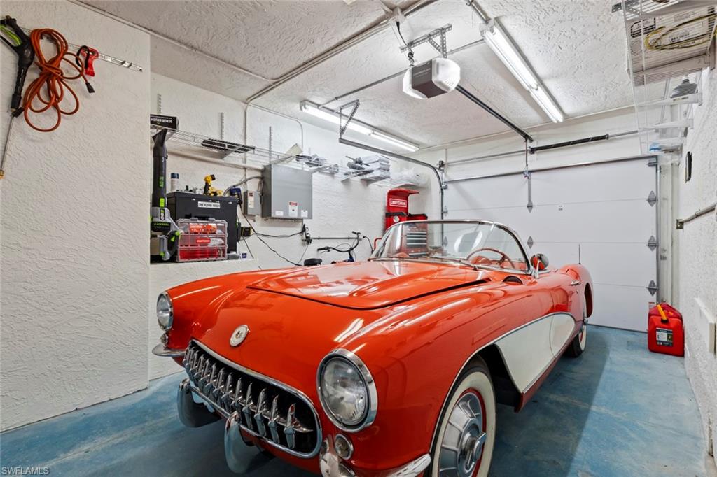 OLD PELICAN BAY - Residential