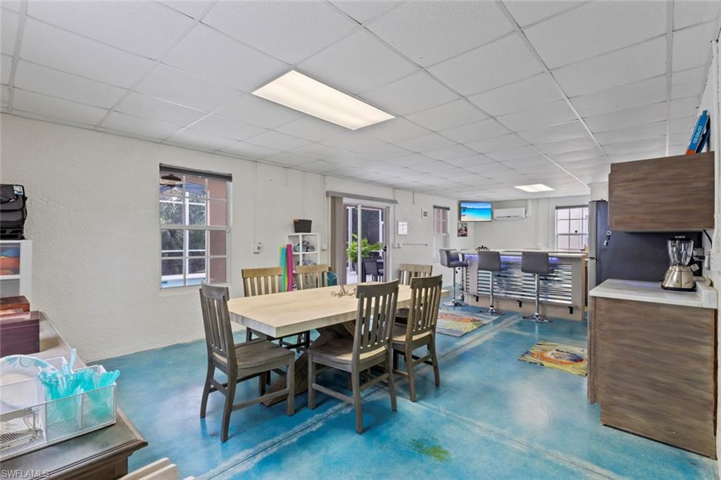 OLD PELICAN BAY - Residential