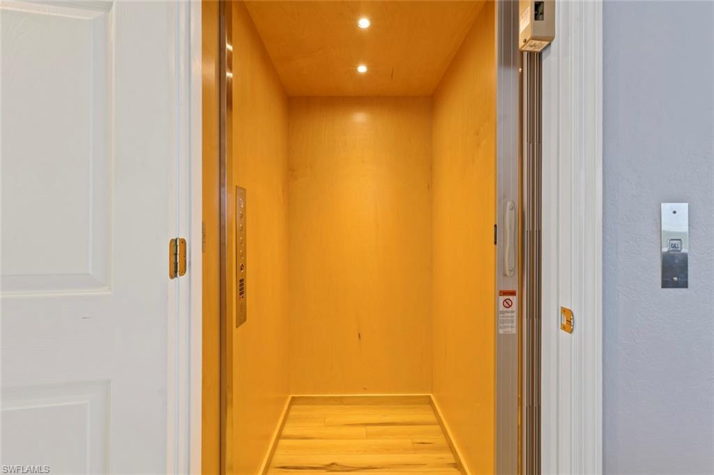 OLD PELICAN BAY - Residential