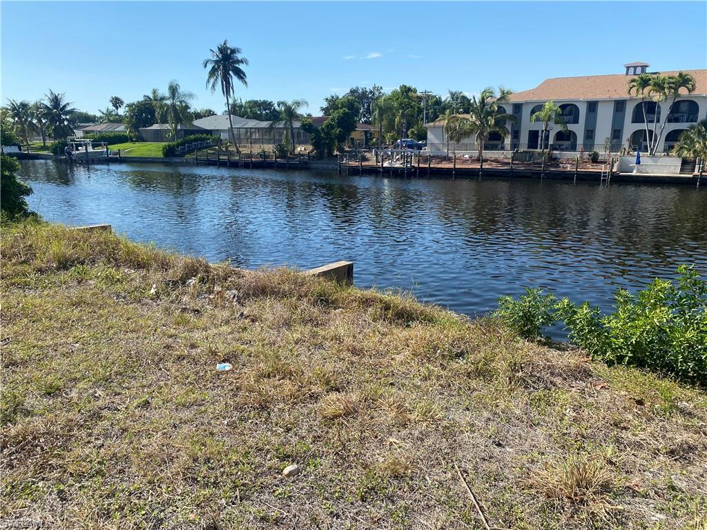 CAPE CORAL - Commercial Sale