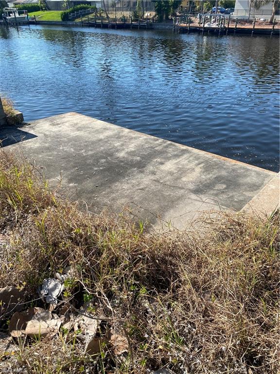 CAPE CORAL - Commercial Sale