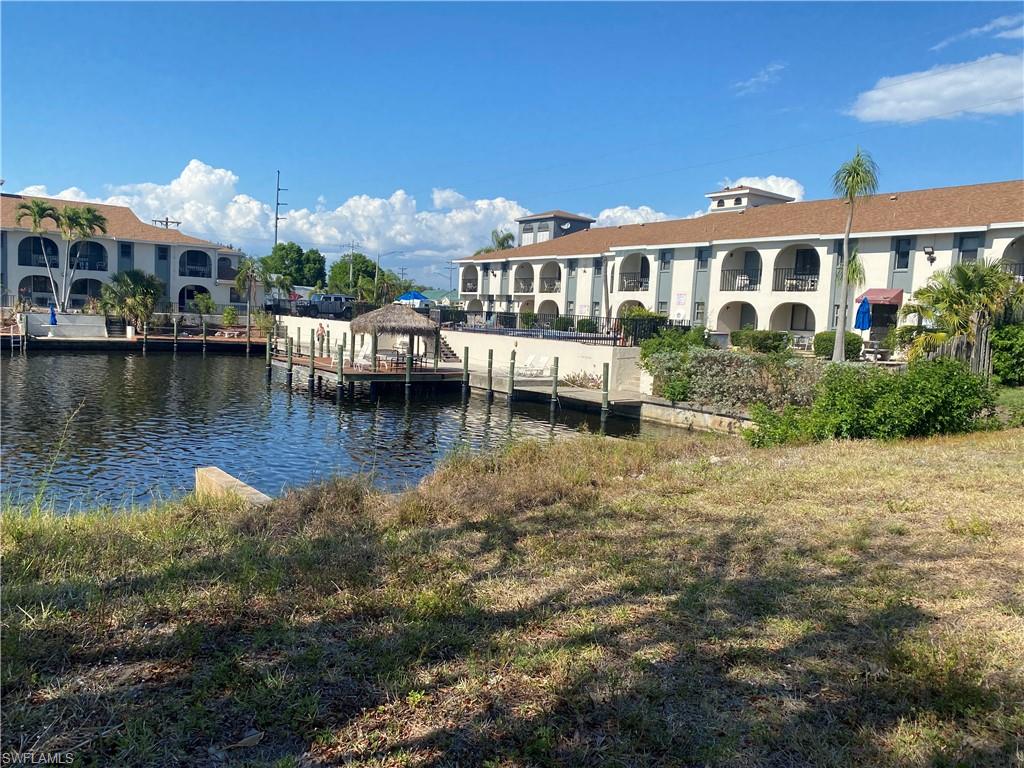 CAPE CORAL - Commercial Sale