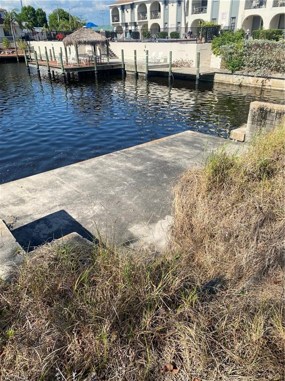 CAPE CORAL - Commercial Sale