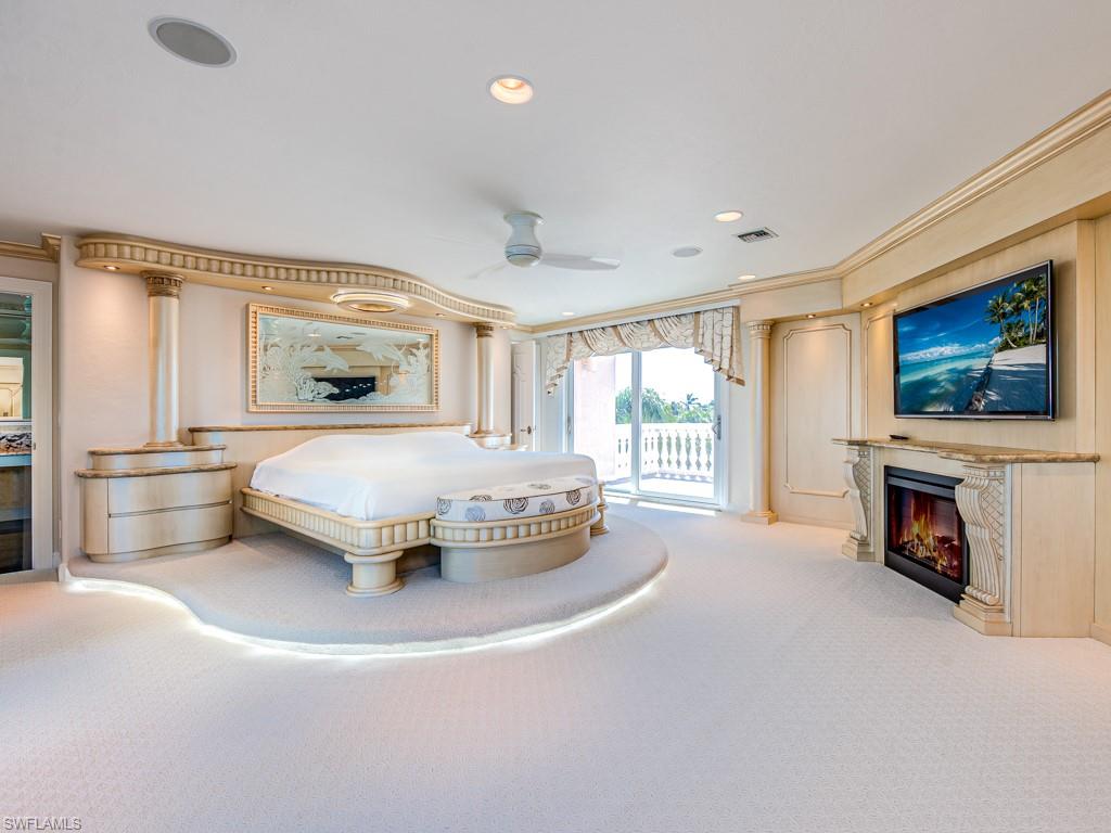 SANIBEL ESTATES - Residential