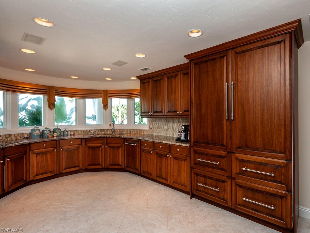 SANIBEL ESTATES - Residential