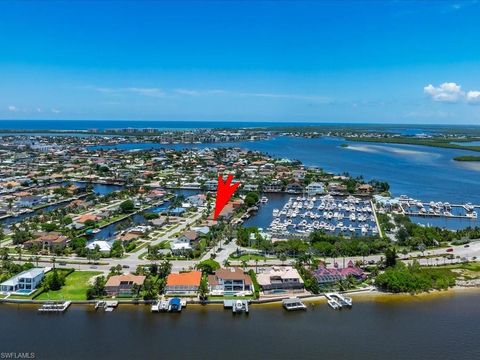 A home in MARCO ISLAND